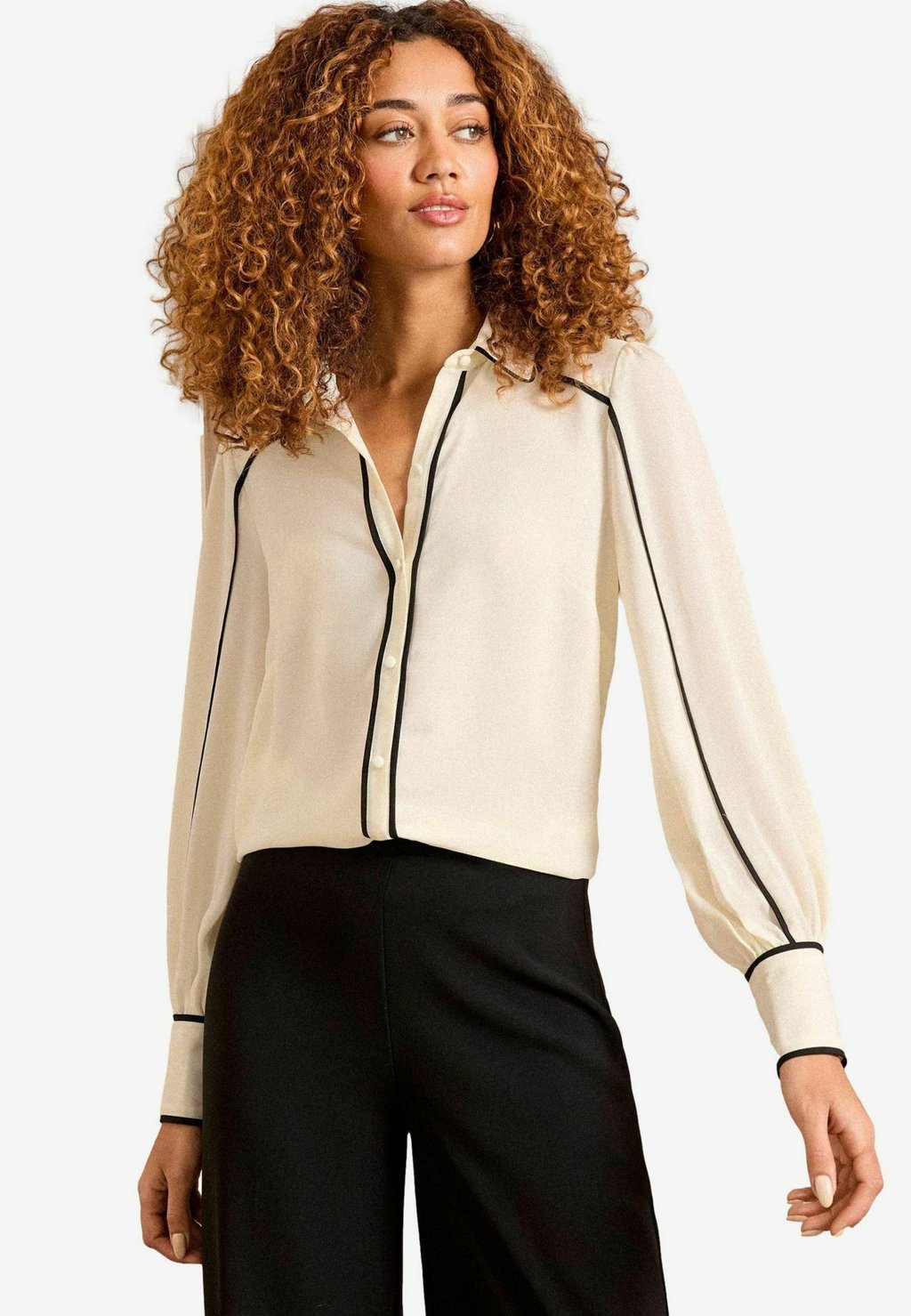 Рубашка REGULAR FIT Love & Roses, слоновая кость
Рубашка REGULAR FIT Love & Roses, слоновая кость