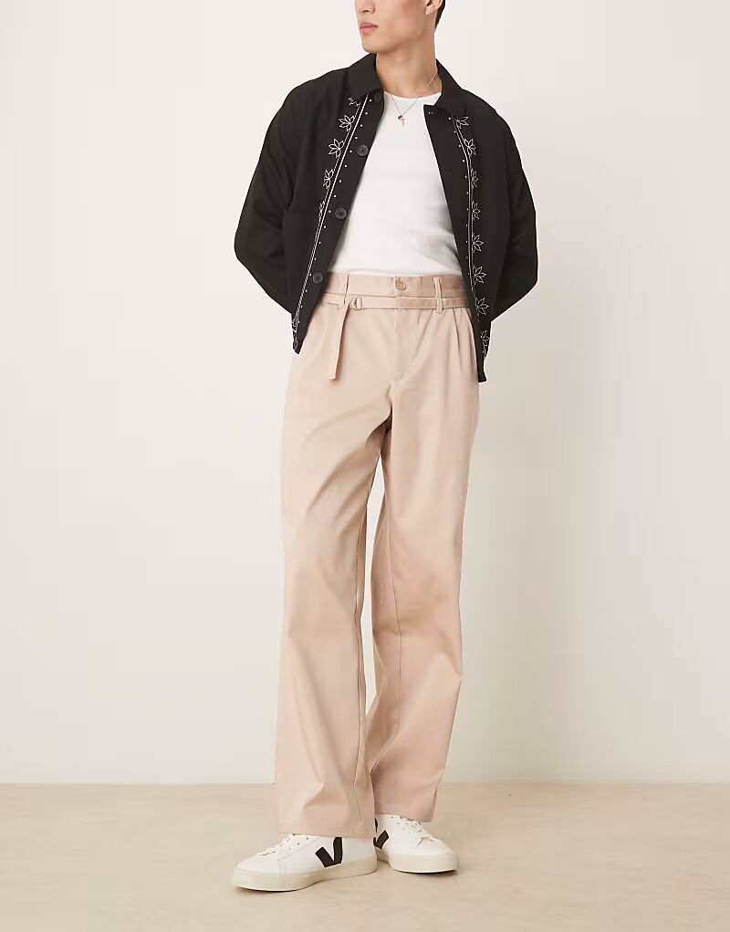 Элегантные широкие брюки с поясом ASOS DESIGN бежевого цвета 
Элегантные широкие брюки с поясом ASOS DESIGN бежевого цвета