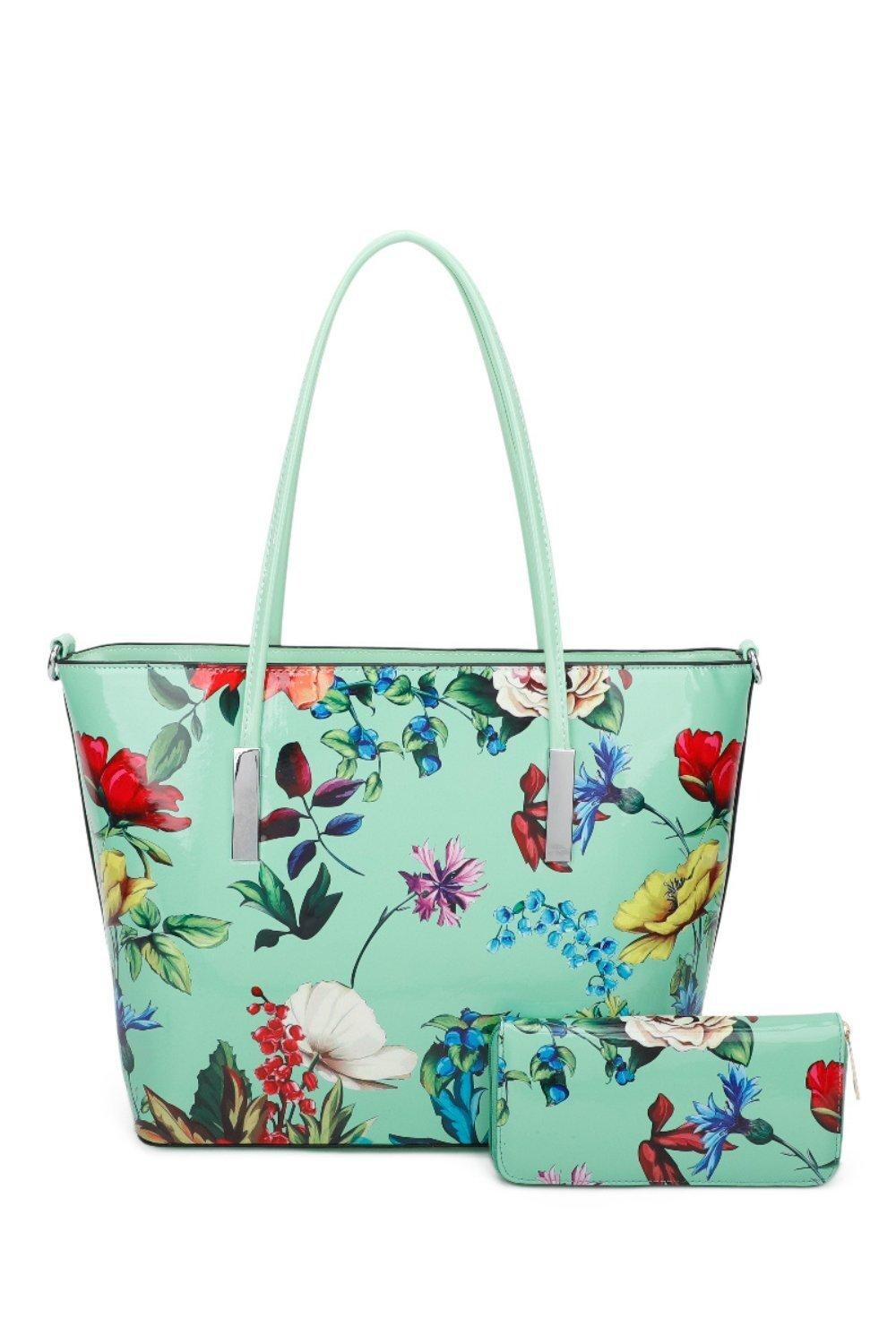 Глянцевая большая сумка через плечо и кошелек Fleur с цветочным принтом 2 в 1 Fontanella Fashion, зеленый
Глянцевая большая сумка через плечо и кошелек Fleur с цветочным принтом 2 в 1 Fontanella Fashion, зеленый
