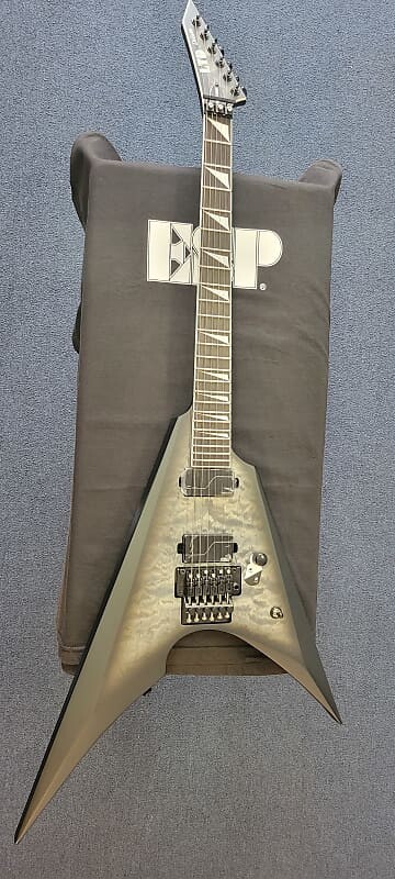 Электрогитара ESP LTD Arrow-1000QMCHBS 2023 - Charcoal Burst Satin
Электрогитара ESP LTD Arrow-1000QMCHBS 2023 - Charcoal Burst Satin