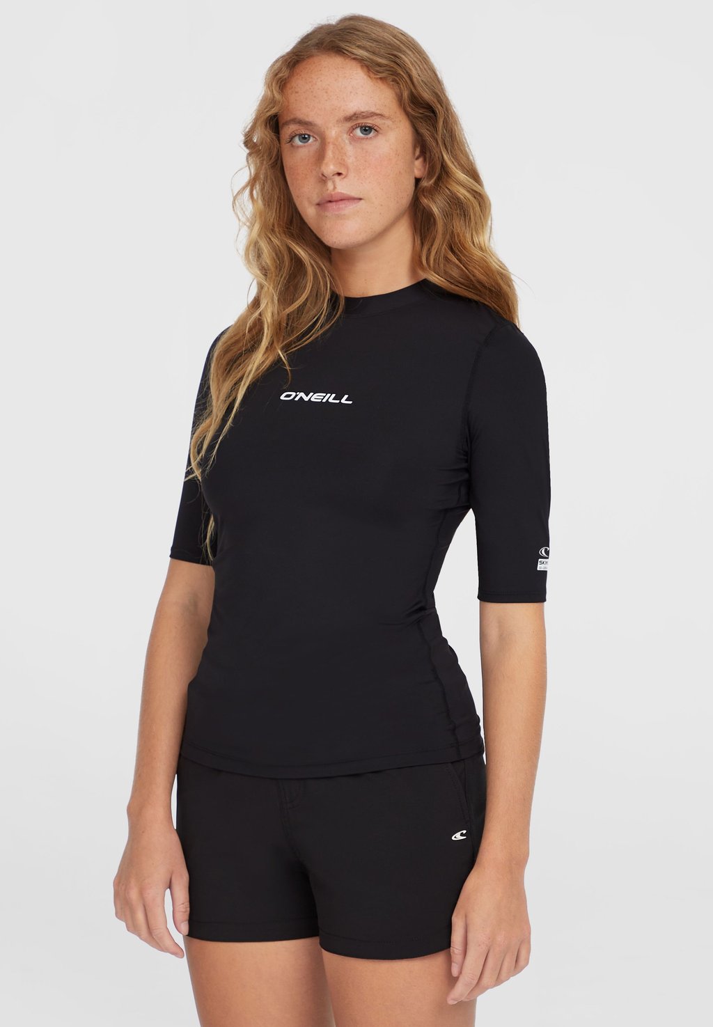 Верх бикини ESSENTIALS SKIN O'Neill, черный
Верх бикини ESSENTIALS SKIN O'Neill, черный