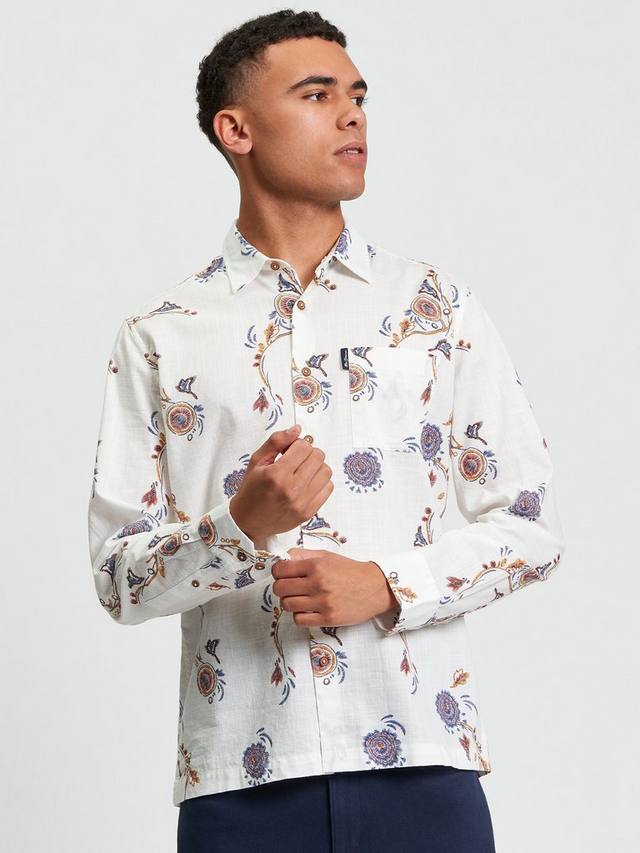 Хлопковая рубашка Regular Fit с цветочным принтом Ben Sherman, Fog
Хлопковая рубашка Regular Fit с цветочным принтом Ben Sherman, Fog