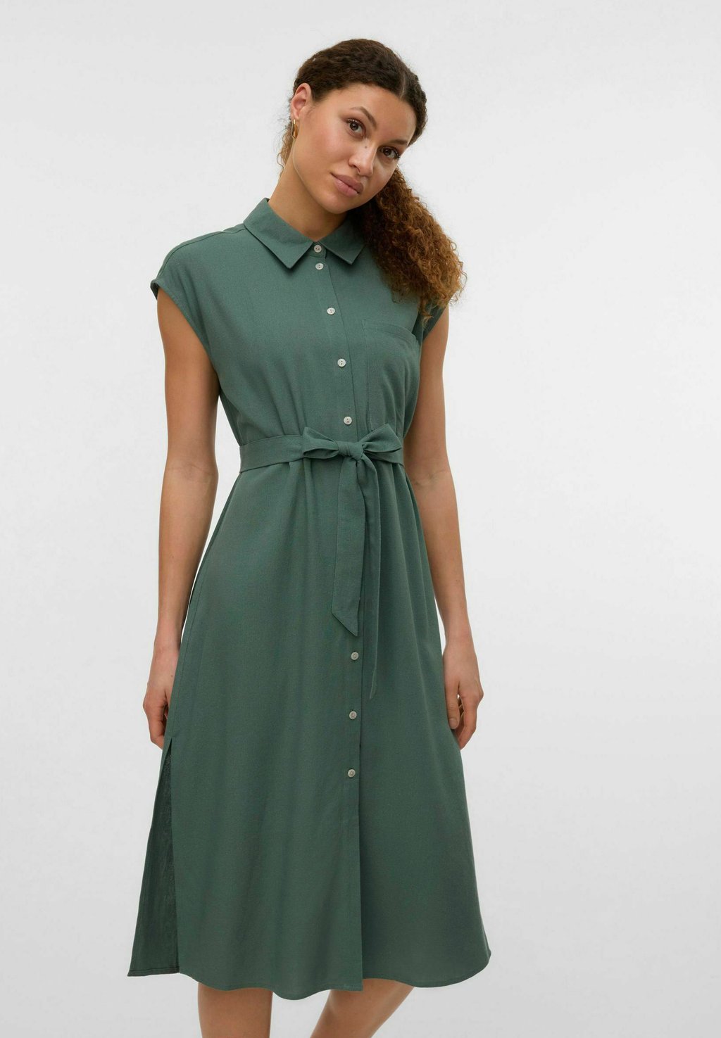 Платье-рубашка Vero Moda, цвет Laurel Wreath
Платье-рубашка Vero Moda, цвет Laurel Wreath