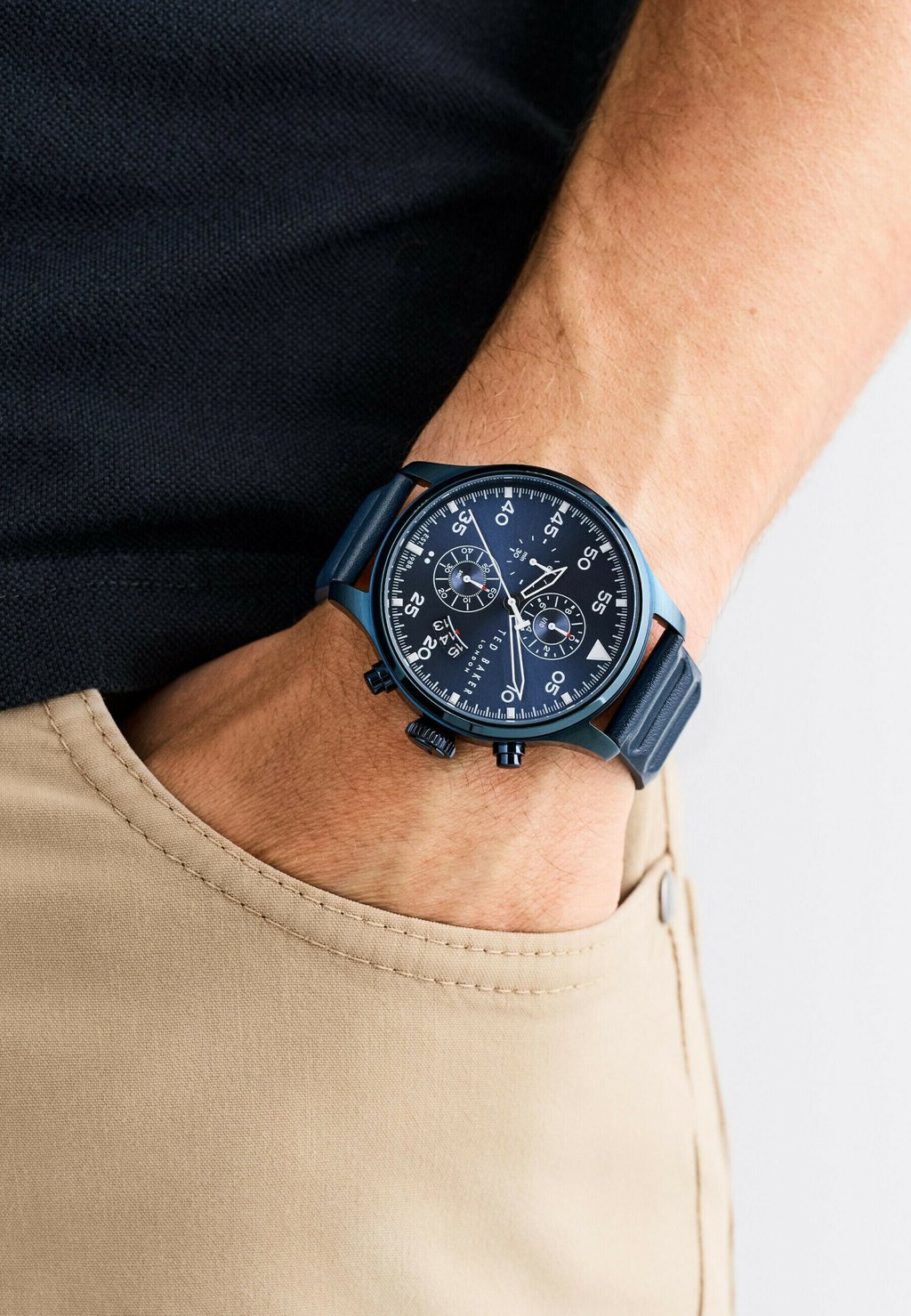 Часы с хронографом Ted Baker, синий
Часы с хронографом Ted Baker, синий