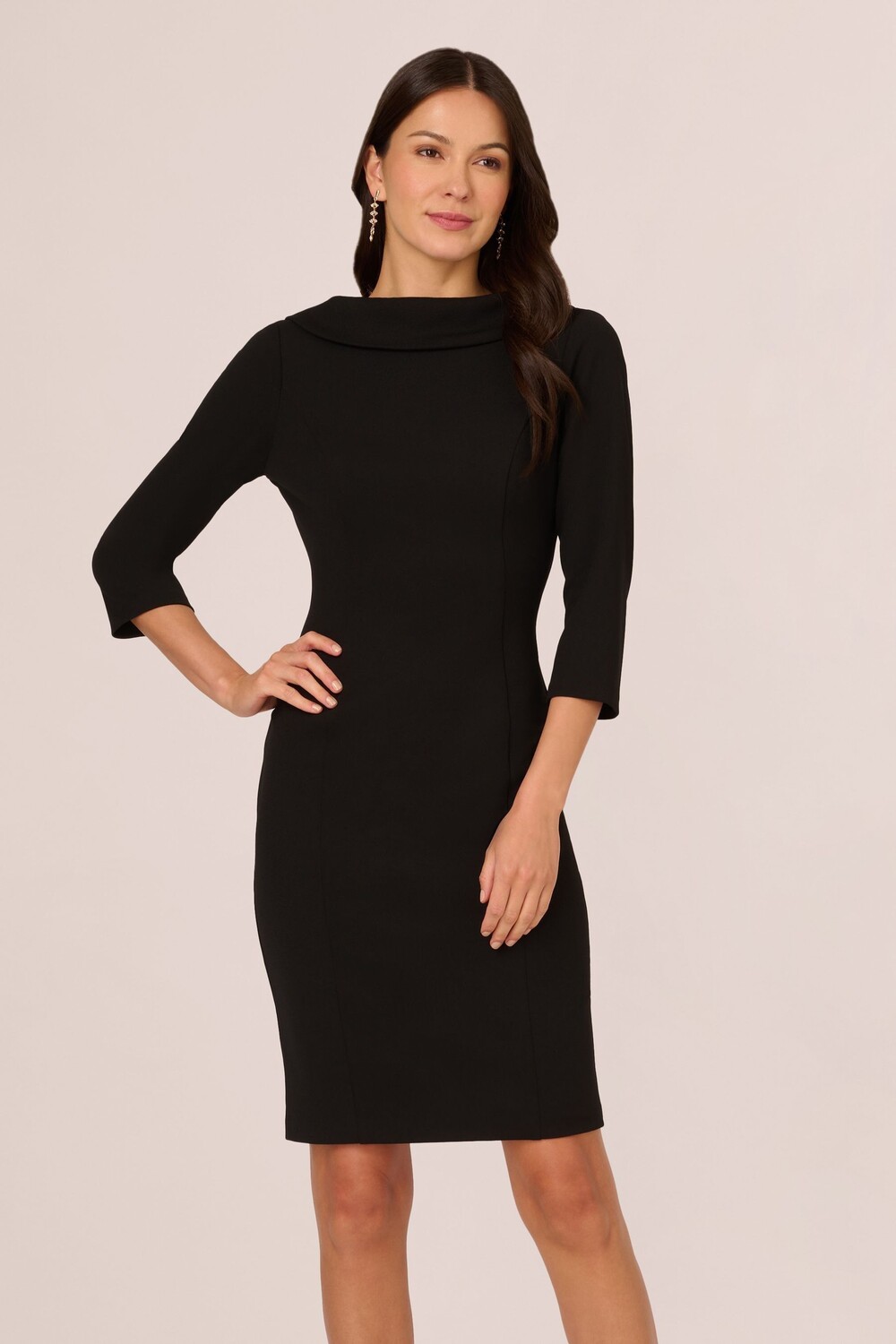 Платье миди из крепа с отворотом Adrianna Papell, черный
Платье миди из крепа с отворотом Adrianna Papell, черный