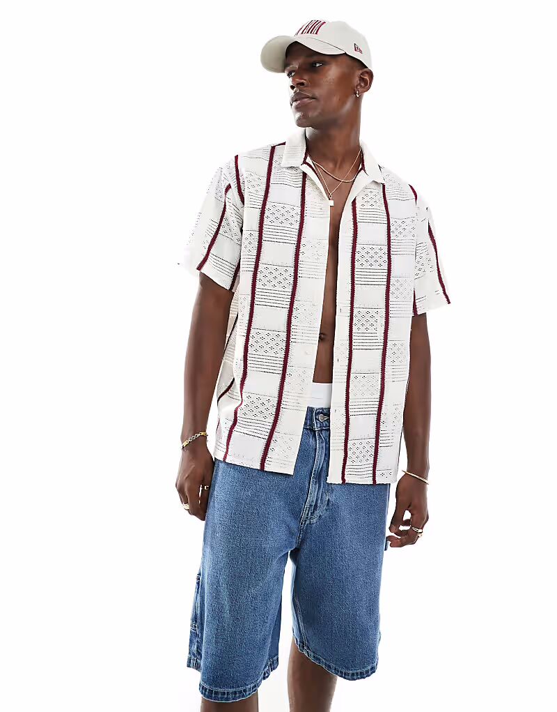 Рубашка крючком Jack & Jones с бордовой окантовкой в кремовом цвете
Рубашка крючком Jack & Jones с бордовой окантовкой в кремовом цвете