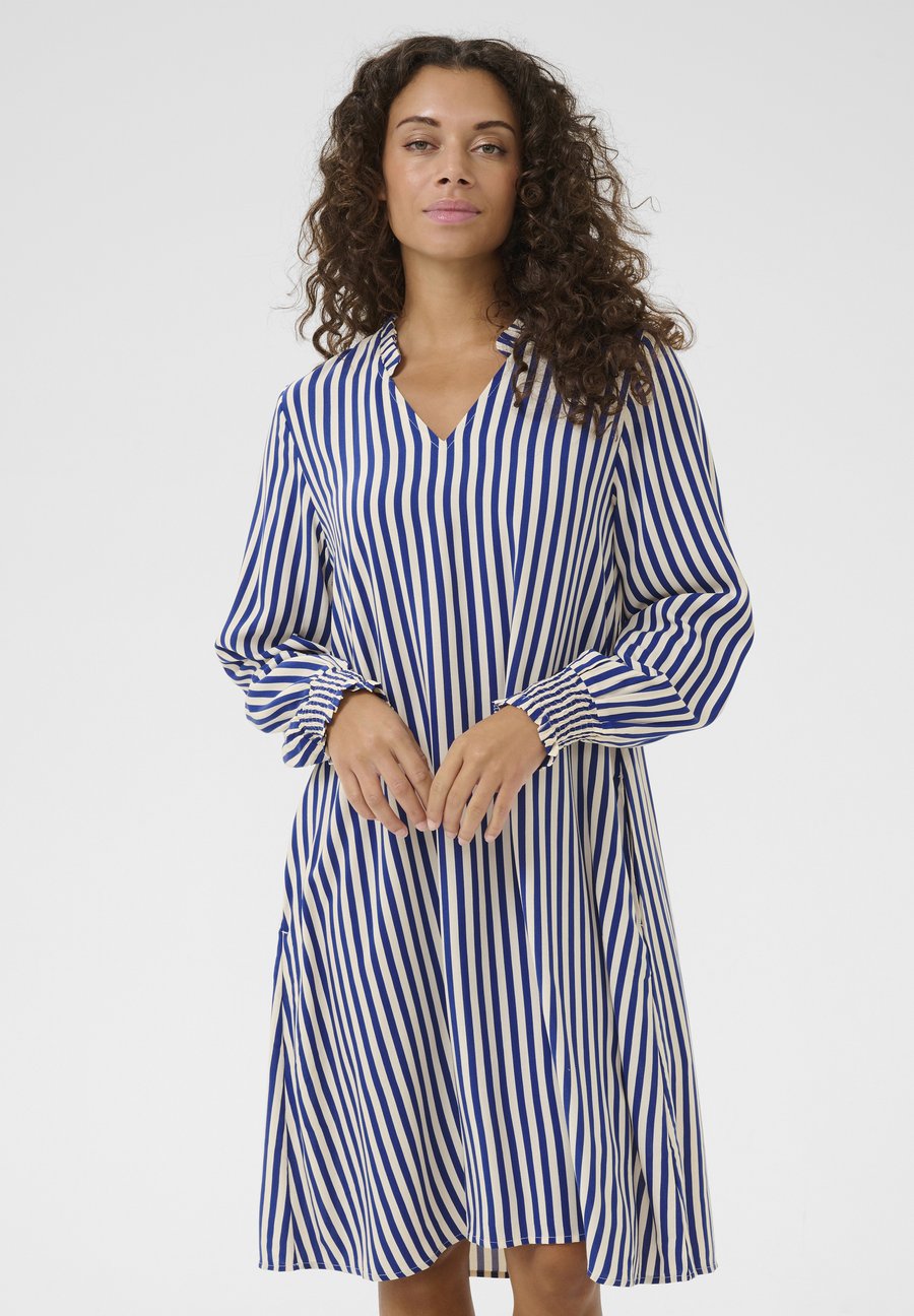 Платье Culture Day dress, Mazarine Blue White Stripe/Light Blue
Платье Culture Day dress, Mazarine Blue White Stripe/Light Blue