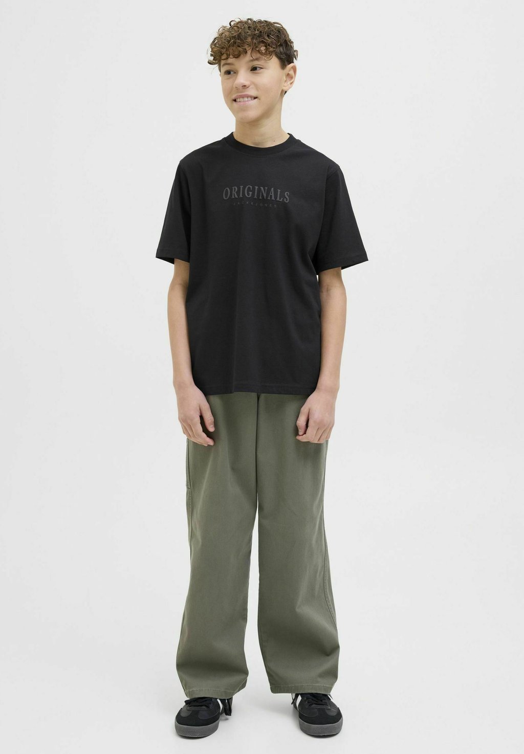 Рубашка с принтом T-SHIRT GEDRUCKT T-SHIRT JUNIOR Jack & Jones Junior, черный 
Рубашка с принтом T-SHIRT GEDRUCKT T-SHIRT JUNIOR Jack & Jones Junior, черный