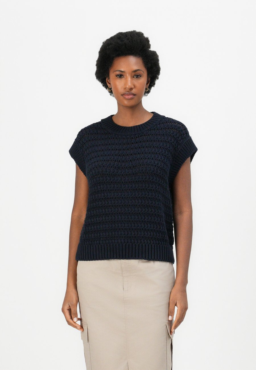 Джемпер Barbour MELANIE SLEEVELESS , Navy/Dark Blue
Джемпер Barbour MELANIE SLEEVELESS , Navy/Dark Blue