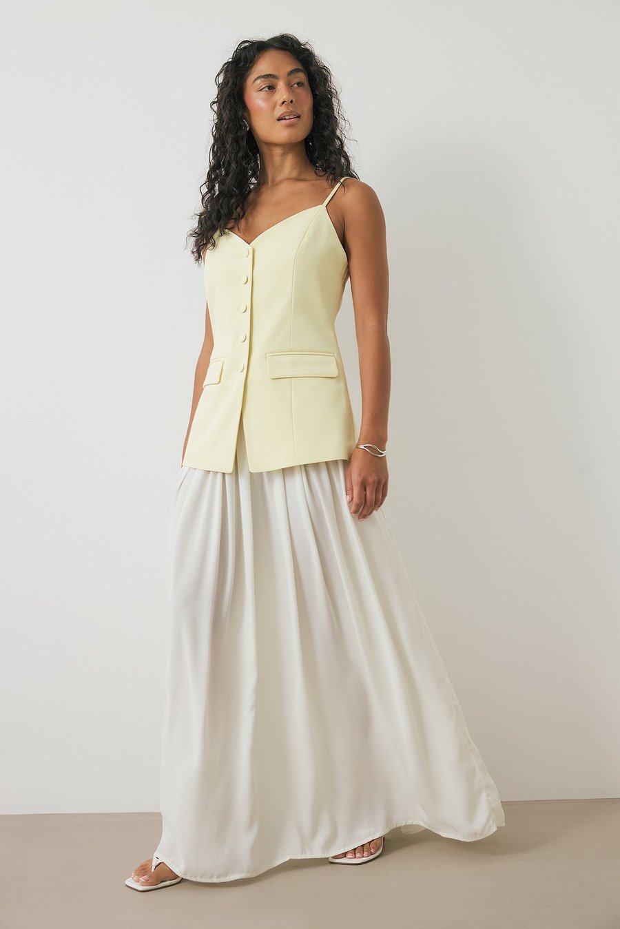 Топ NA-KD TAILORED BUTTON FRONT STRAP , Yellow
Топ NA-KD TAILORED BUTTON FRONT STRAP , Yellow
