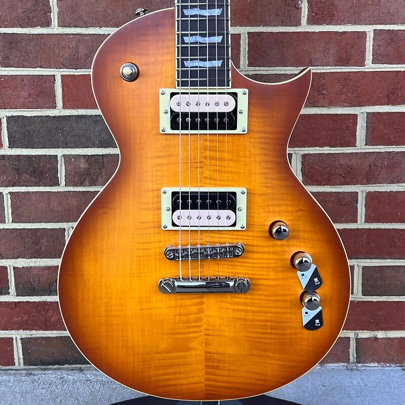 Электрогитара ESP LTD EC-1000TFMHBSF, Honey Burst Satin, Fishman Fluence Open Core Classic Pickups, Locking Tuners
Электрогитара ESP LTD EC-1000TFMHBSF, Honey Burst Satin, Fishman Fluence Open Core Classic Pickups, Locking Tuners