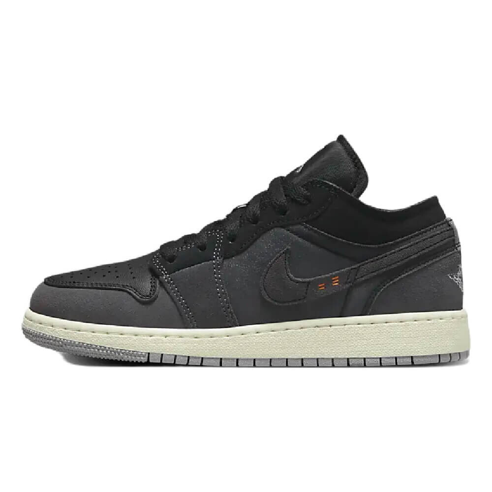 Кроссовки Nike Air Jordan 1 Low SE Craft, темно-серый/черный/бежевый
Кроссовки Nike Air Jordan 1 Low SE Craft, темно-серый/черный/бежевый