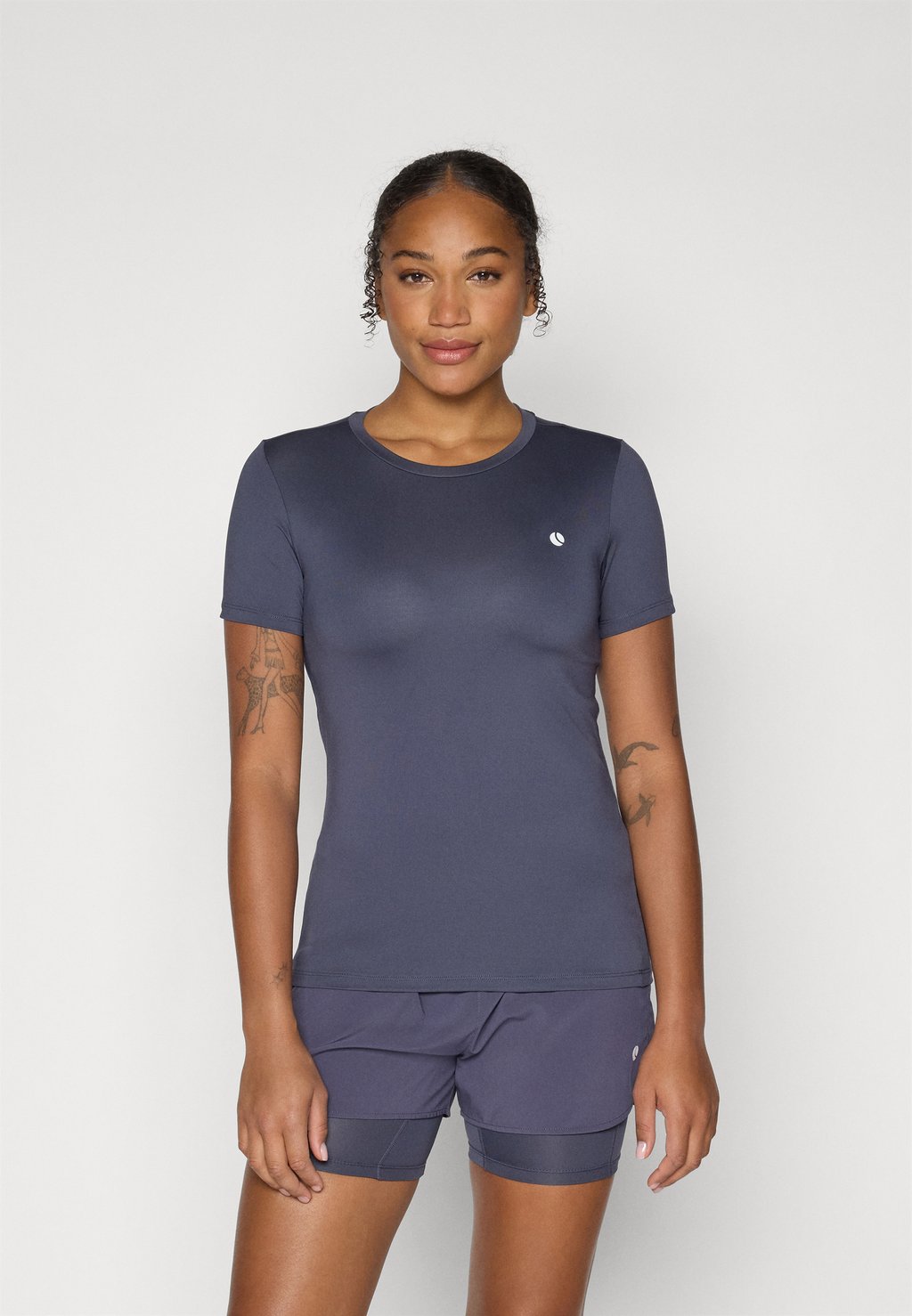 Базовая футболка ACE SLIM Björn Borg, цвет Odyssey Gray
Базовая футболка ACE SLIM Björn Borg, цвет Odyssey Gray