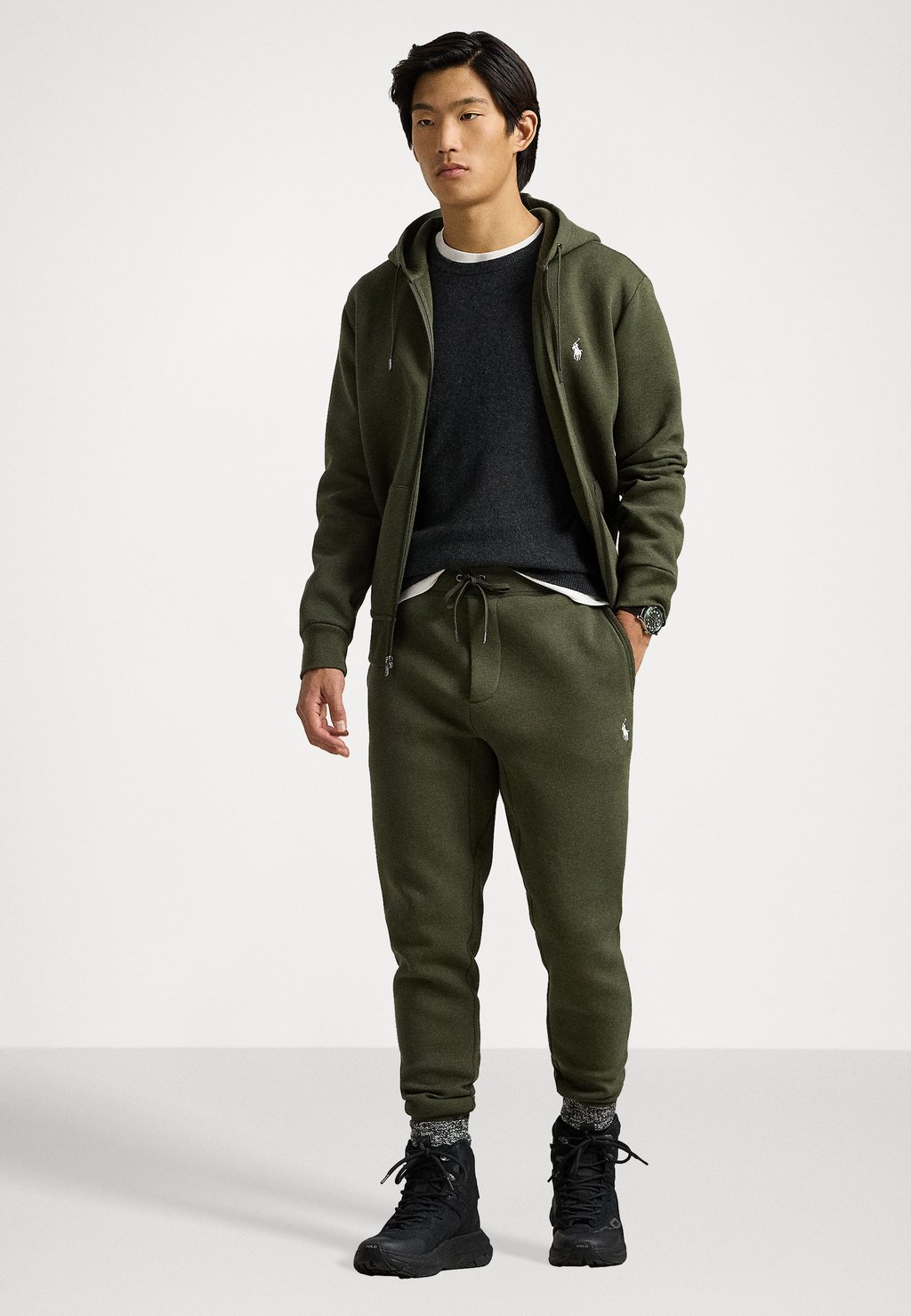 Толстовка на молнии DOUBLE KNIT FULL ZIP HOODIE Polo Ralph Lauren, темно-зеленый
Толстовка на молнии DOUBLE KNIT FULL ZIP HOODIE Polo Ralph Lauren, темно-зеленый