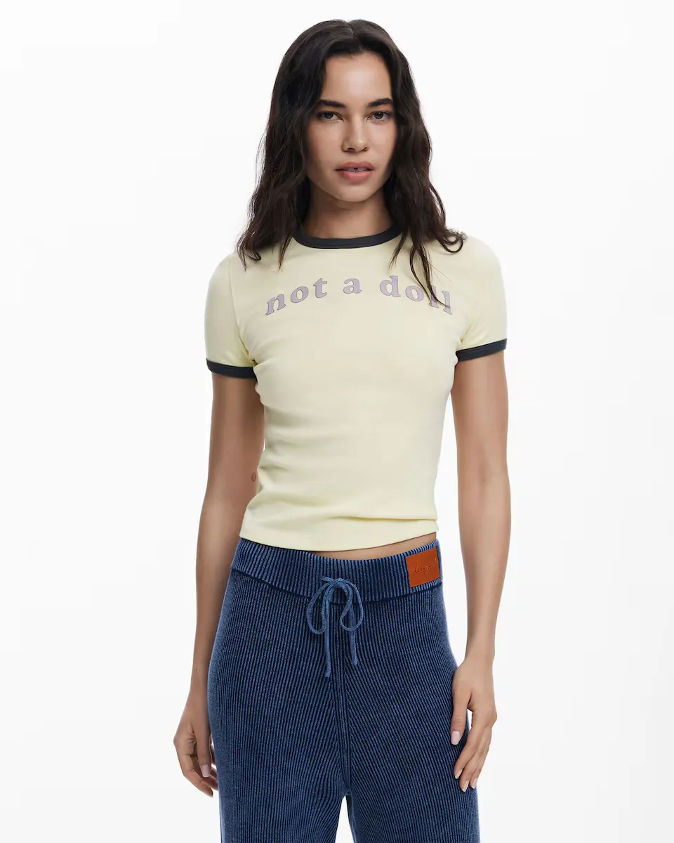 Женская футболка с короткими рукавами «Not a Doll» Desigual, желтый
Женская футболка с короткими рукавами «Not a Doll» Desigual, желтый