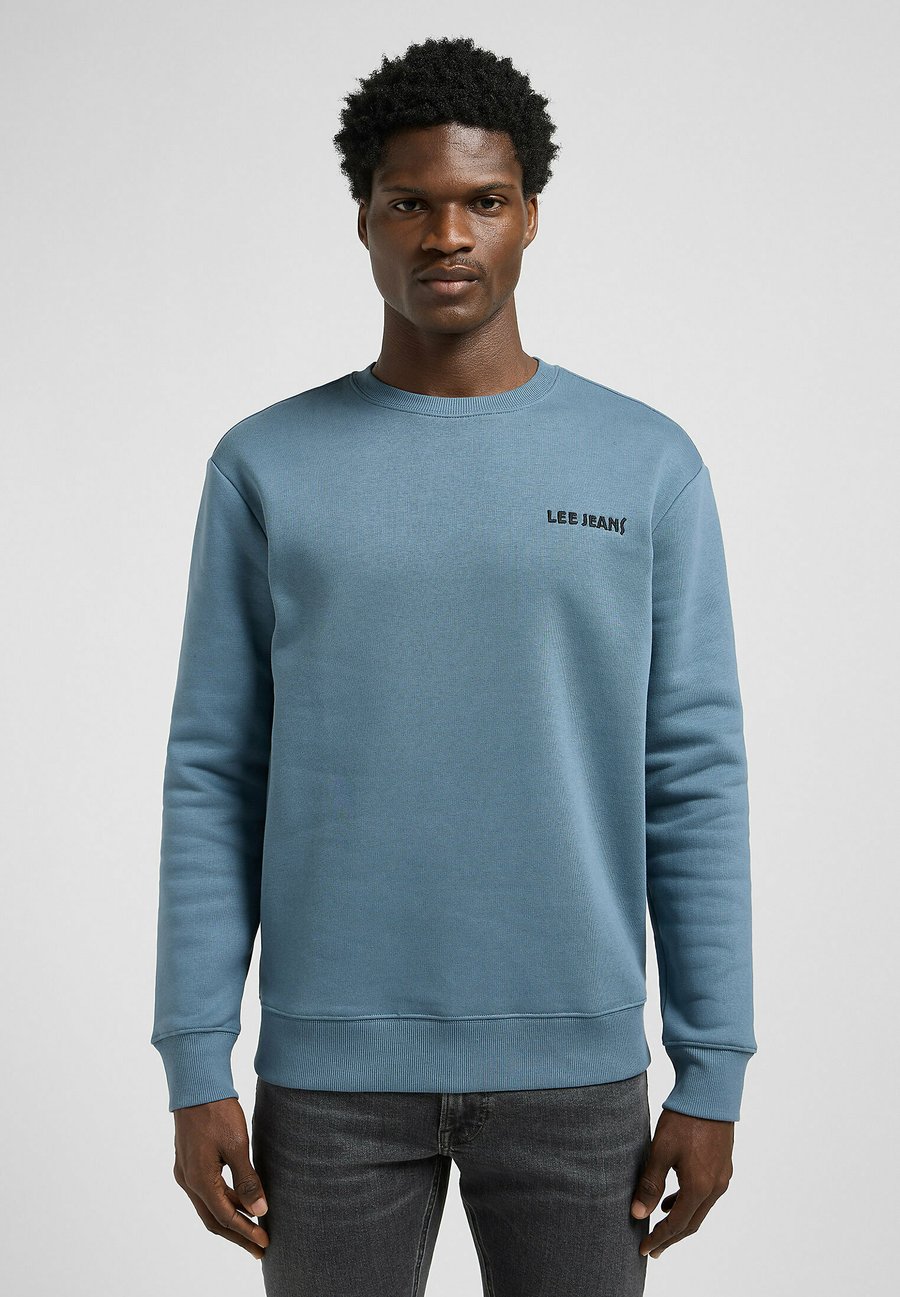 Толстовка Lee LONG SLEEVE CORE REGULAR FIT, Vintage Blue/Dark Blue
Толстовка Lee LONG SLEEVE CORE REGULAR FIT, Vintage Blue/Dark Blue
