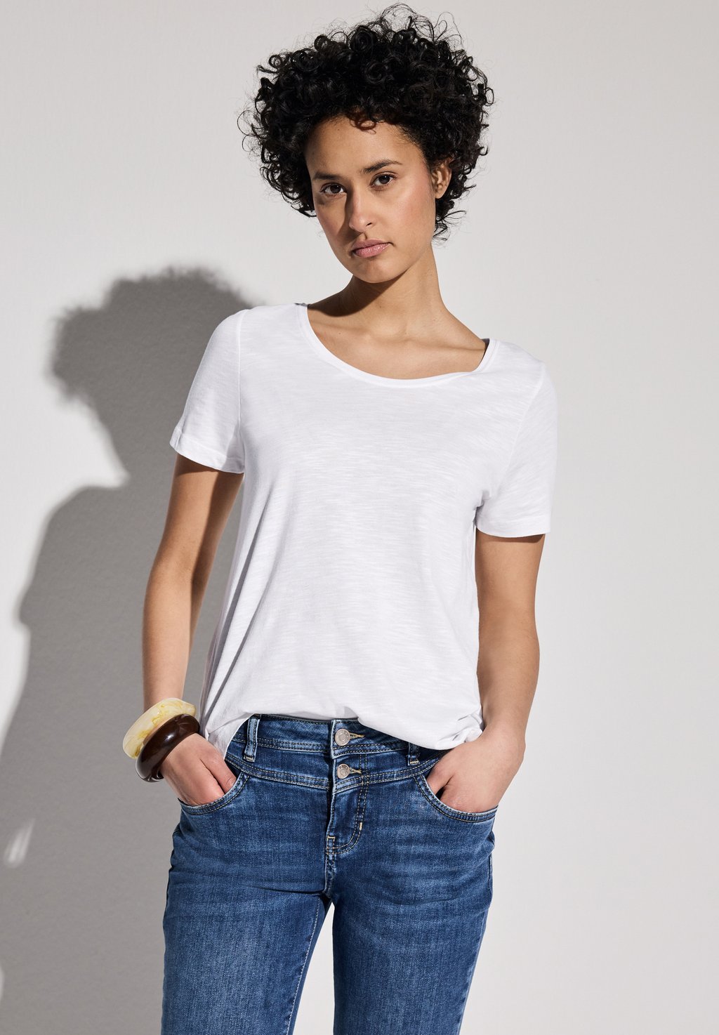 Базовая футболка Street One, белый
Базовая футболка Street One, белый