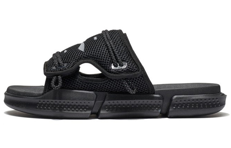 Шлепанцы мужские черные Lining
Шлепанцы мужские черные Lining