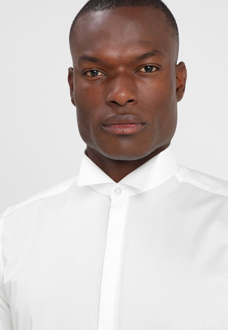 Официальная рубашка BODY FIT OLYMP Level Five, кремовый
Официальная рубашка BODY FIT OLYMP Level Five, кремовый