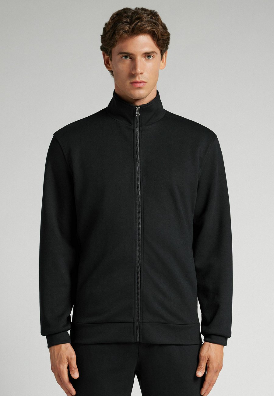 Толстовка IUMAN Intimissimi Uomo Zip-up sweatshirt, Black, Черный, Толстовка IUMAN Intimissimi Uomo Zip-up sweatshirt, Black
Толстовка IUMAN Intimissimi Uomo Zip-up sweatshirt, Black, Черный, Толстовка IUMAN Intimissimi Uomo Zip-up sweatshirt, Black