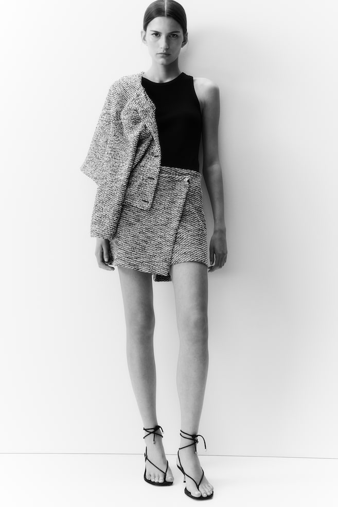 Юбка-Шорты с запахом H&M, черный
Юбка-Шорты с запахом H&M, черный