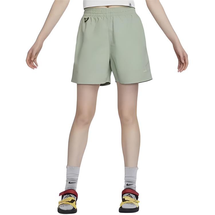 Женские повседневные шорты ACG зеленые Nike
Женские повседневные шорты ACG зеленые Nike
