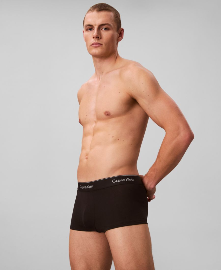 Мужские плавки Icon с низкой посадкой, комплект из 3 штук Calvin Klein, Espresso
Мужские плавки Icon с низкой посадкой, комплект из 3 штук Calvin Klein, Espresso