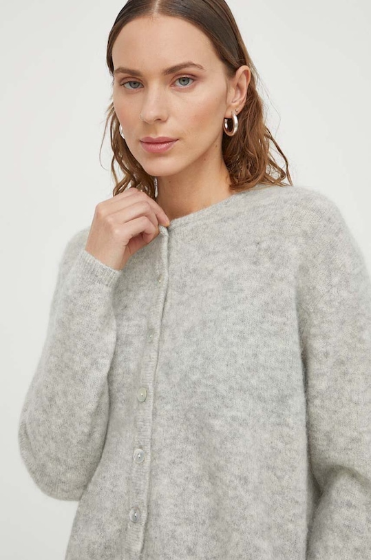 Шерстяной кардиган GILET ML COL ROND American Vintage, серый
Шерстяной кардиган GILET ML COL ROND American Vintage, серый