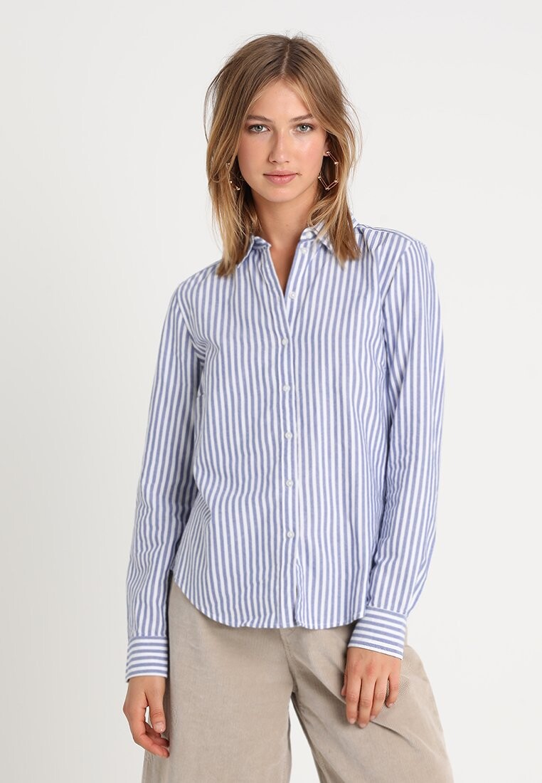 Рубашка Gina Tricot
Рубашка Gina Tricot