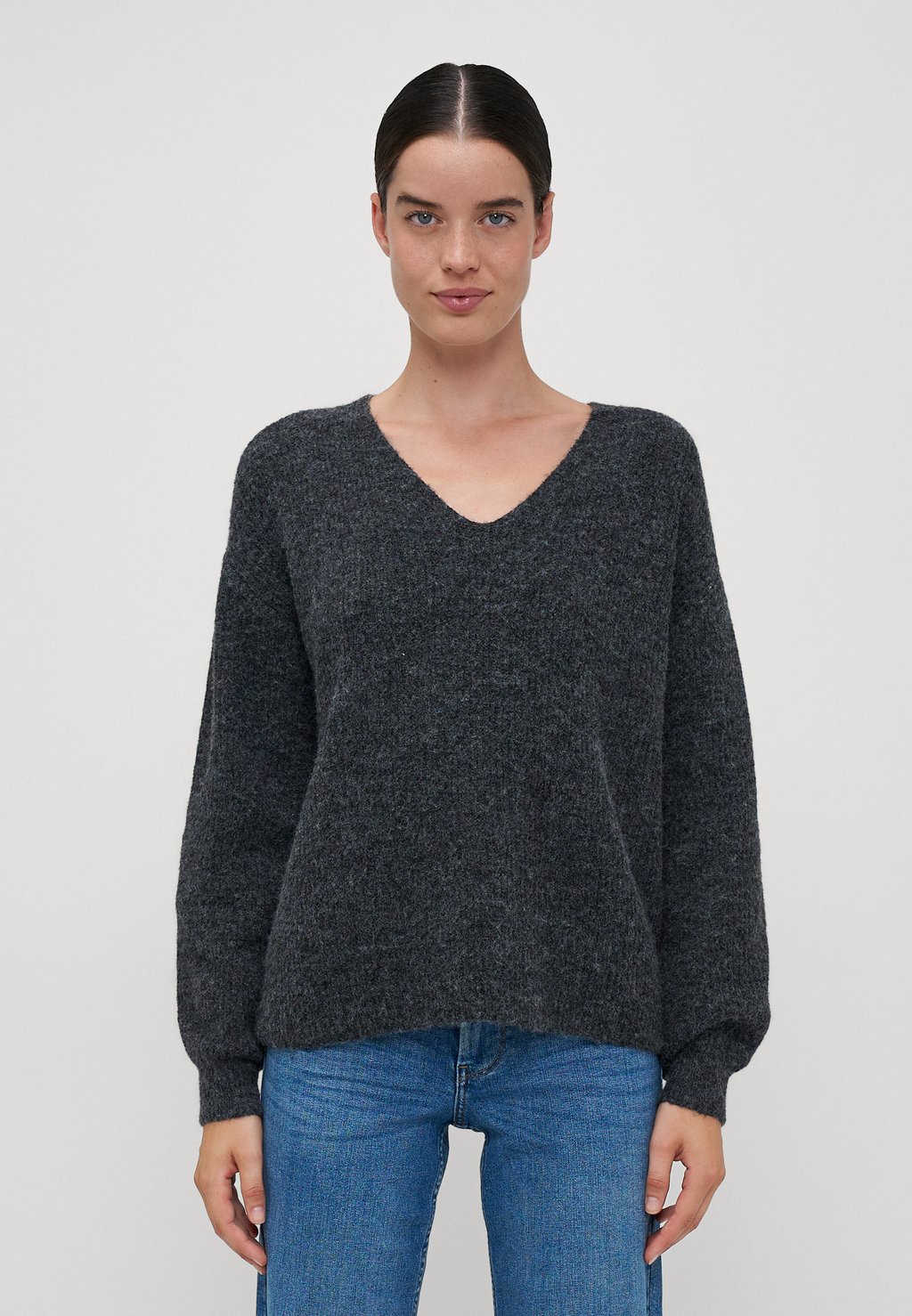 Джемпер VMDESMA V NECK Vero Moda Tall, мультиколор
Джемпер VMDESMA V NECK Vero Moda Tall, мультиколор