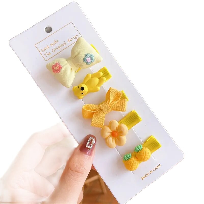 Набор из 5 булавок и зажимов для девочек тип XV Inna Marka
Набор из 5 булавок и зажимов для девочек тип XV Inna Marka