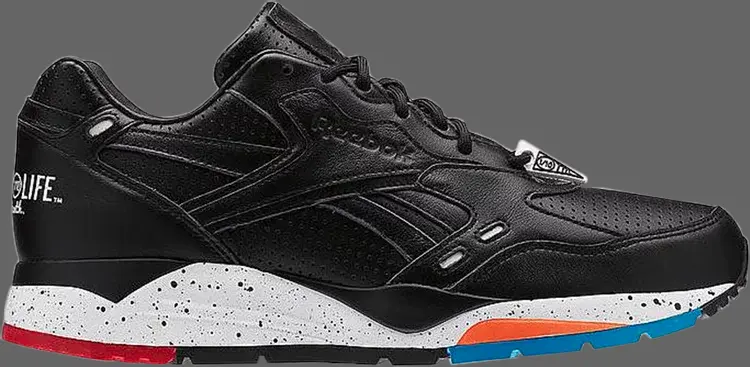 Кроссовки distinct life × bolton dv 'takubeats' Reebok, черный 
Кроссовки distinct life × bolton dv 'takubeats' Reebok, черный