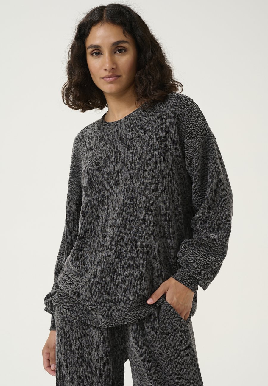 Джемпер Kaffe Jumper, Dark Grey Melange/Dark Grey
Джемпер Kaffe Jumper, Dark Grey Melange/Dark Grey