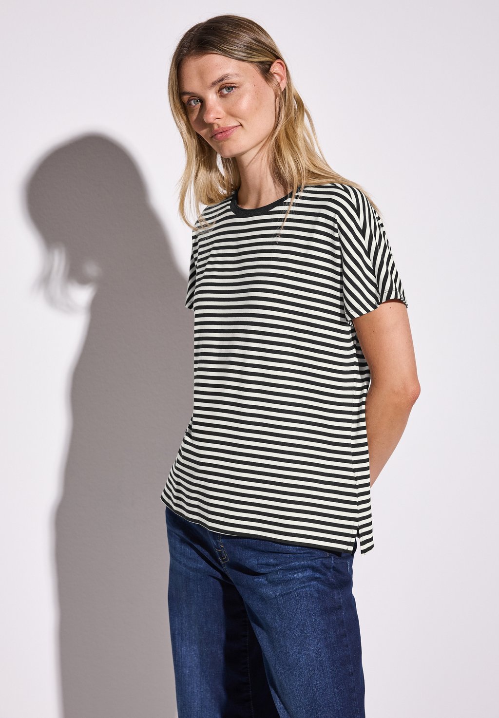 Футболка с принтом GESTREIFTES Street One, черный 
Футболка с принтом GESTREIFTES Street One, черный