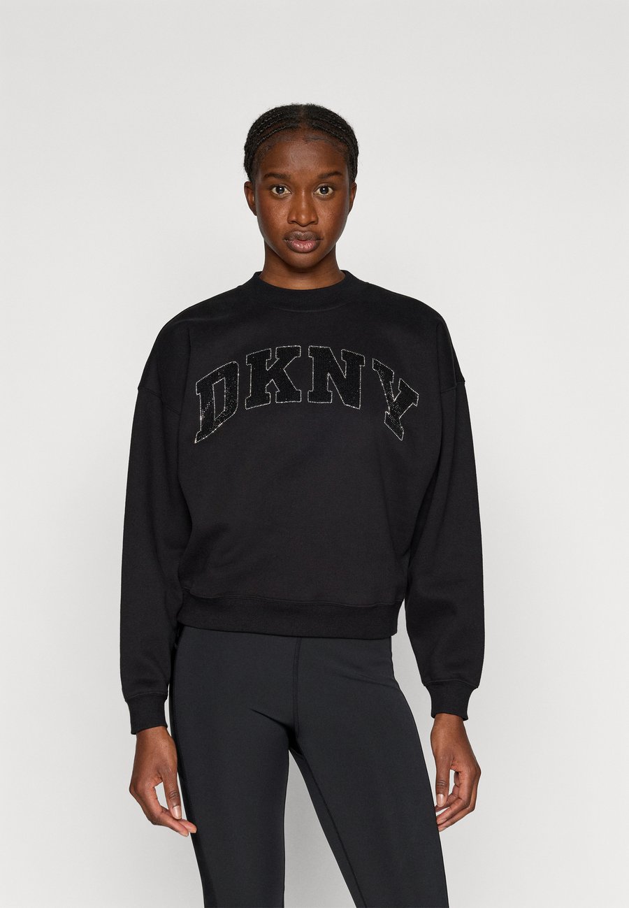 Толстовка DKNY ARCHED EXPLODED RHINESTONE VARISTY LOGO BOWERY HIGH CREW NECK, Black
Толстовка DKNY ARCHED EXPLODED RHINESTONE VARISTY LOGO BOWERY HIGH CREW NECK, Black