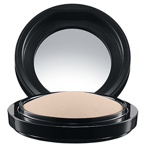 Компактная пудра с подогретыми минералами mineralize skinfinish natural Mac, цвет light
Компактная пудра с подогретыми минералами mineralize skinfinish natural Mac, цвет light