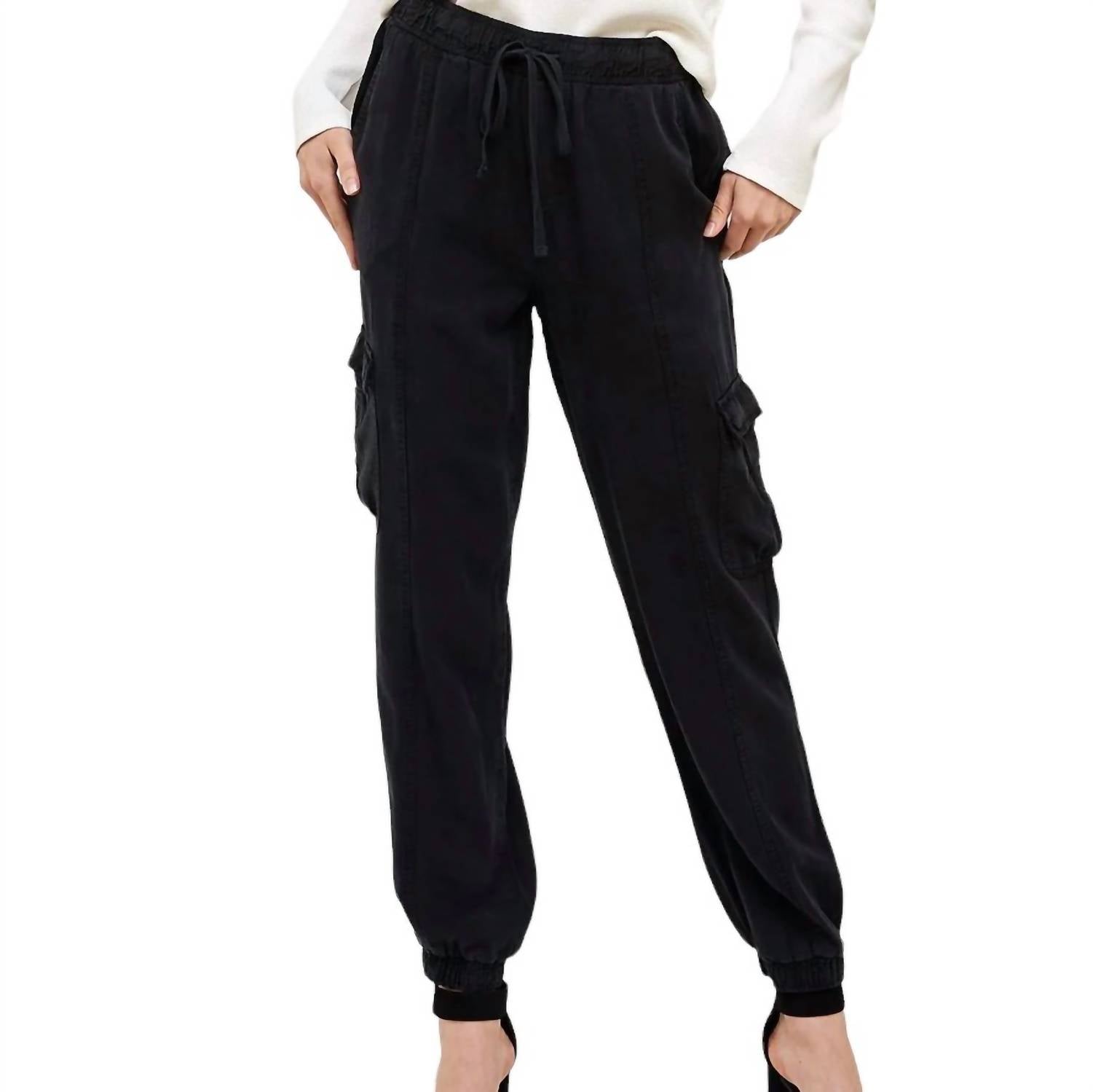 Спортивные брюки Marshall Cargo в винтажном черном цвете Thread & Supply
Спортивные брюки Marshall Cargo в винтажном черном цвете Thread & Supply