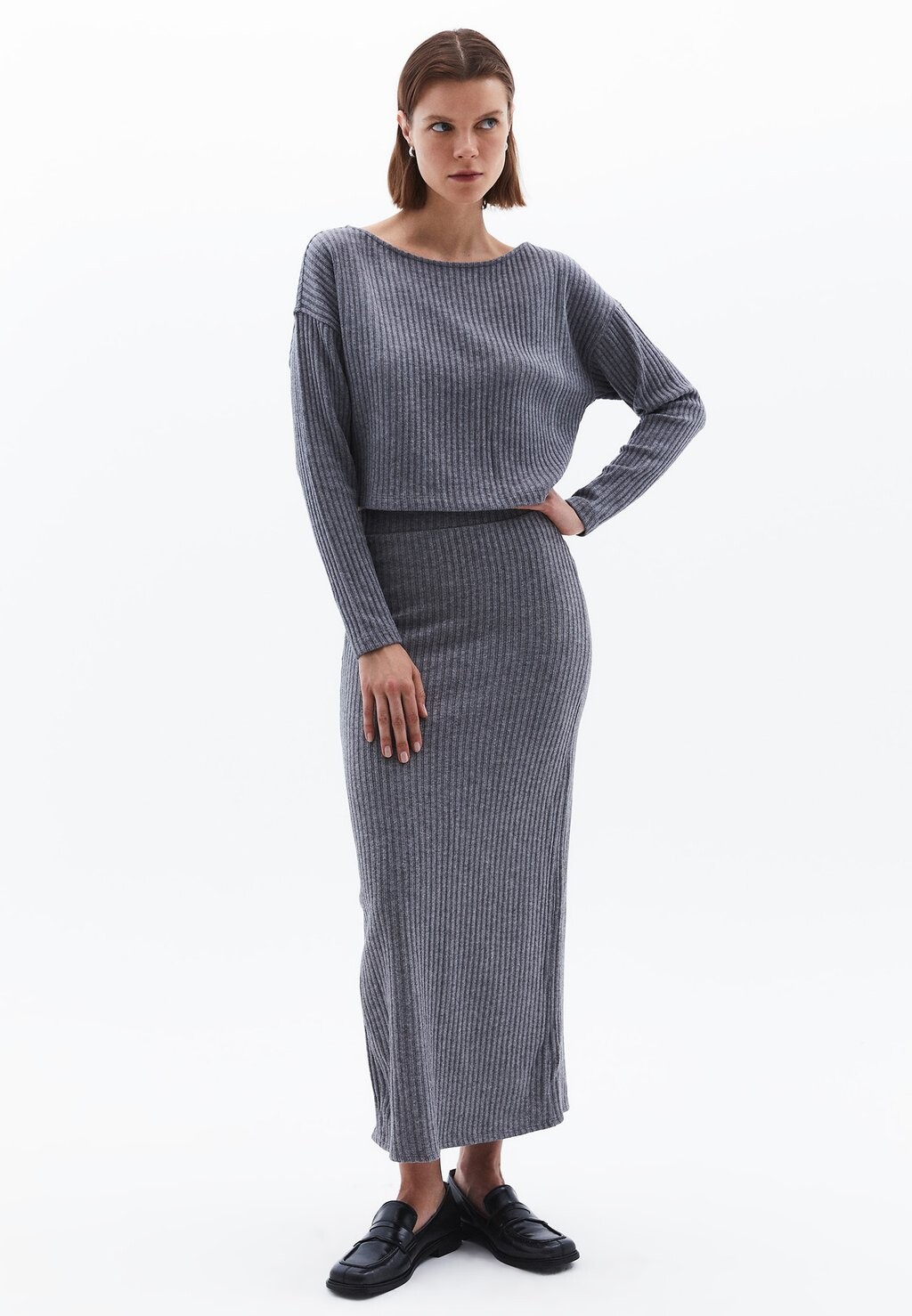 Джемпер SOFT TOUCH BOAT NECK OXXO, темно-серый
Джемпер SOFT TOUCH BOAT NECK OXXO, темно-серый