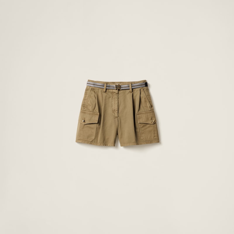 Шорты из хлопкового атласа, окрашенные в готовом виде Miu Miu, зеленый
Шорты из хлопкового атласа, окрашенные в готовом виде Miu Miu, зеленый