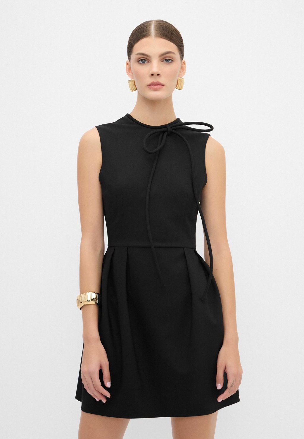 Повседневное платье adL, черный
Повседневное платье adL, черный