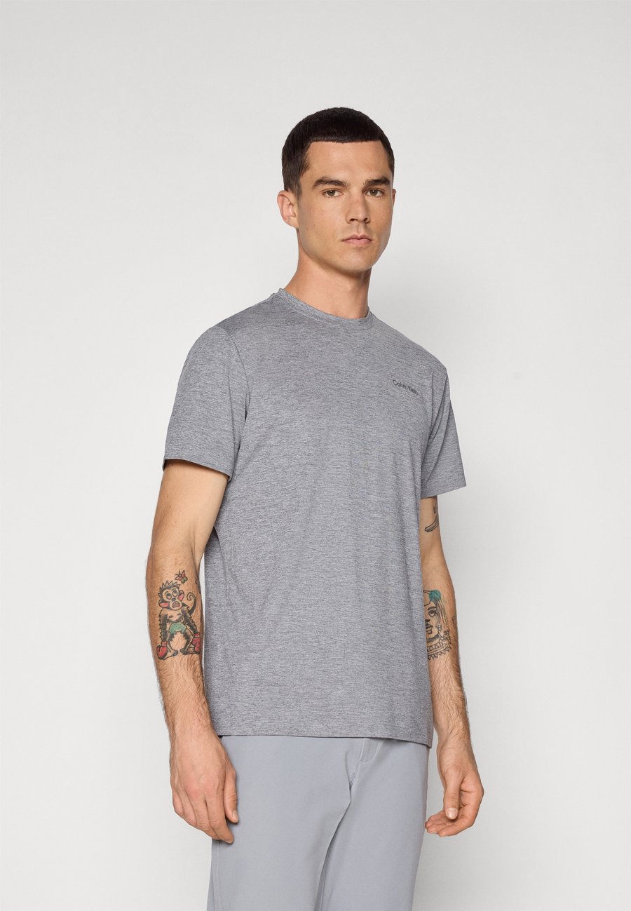 Футболка Calvin Klein Golf NEWPORT TEE, Silver-Colored Marl/Light Grey, Серый, Футболка Calvin Klein Golf NEWPORT TEE, Silver-Colored Marl/Light Grey
Футболка Calvin Klein Golf NEWPORT TEE, Silver-Colored Marl/Light Grey, Серый, Футболка Calvin Klein Golf NEWPORT TEE, Silver-Colored Marl/Light Grey