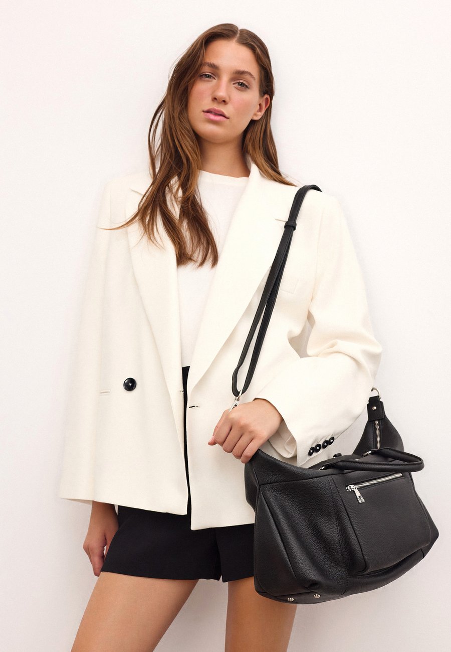 Сумка Kazar KEHLANI, Black
Сумка Kazar KEHLANI, Black