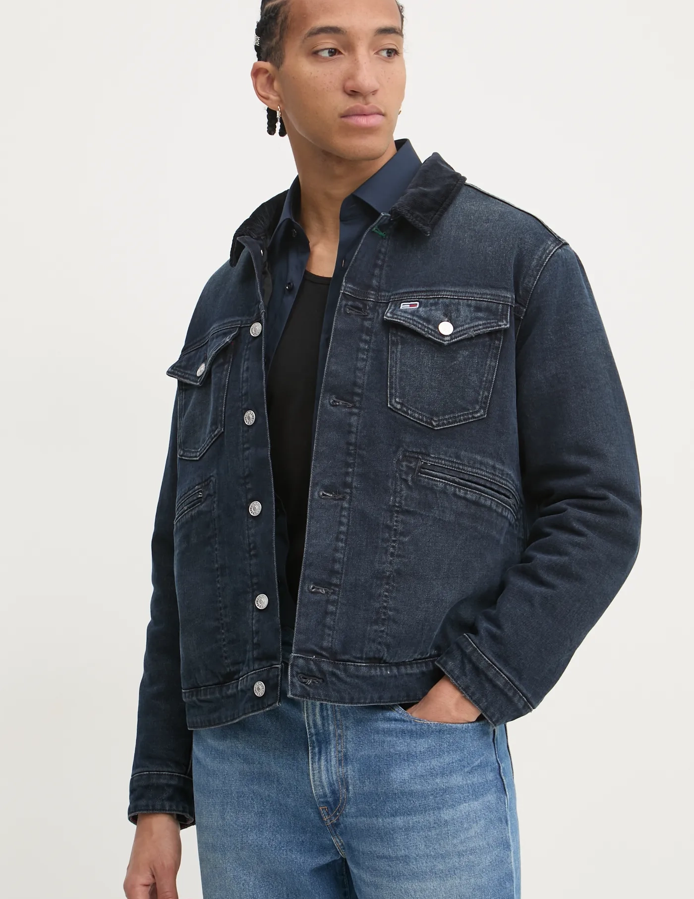 Джинсовая куртка Tommy Jeans, темно-синий
Джинсовая куртка Tommy Jeans, темно-синий