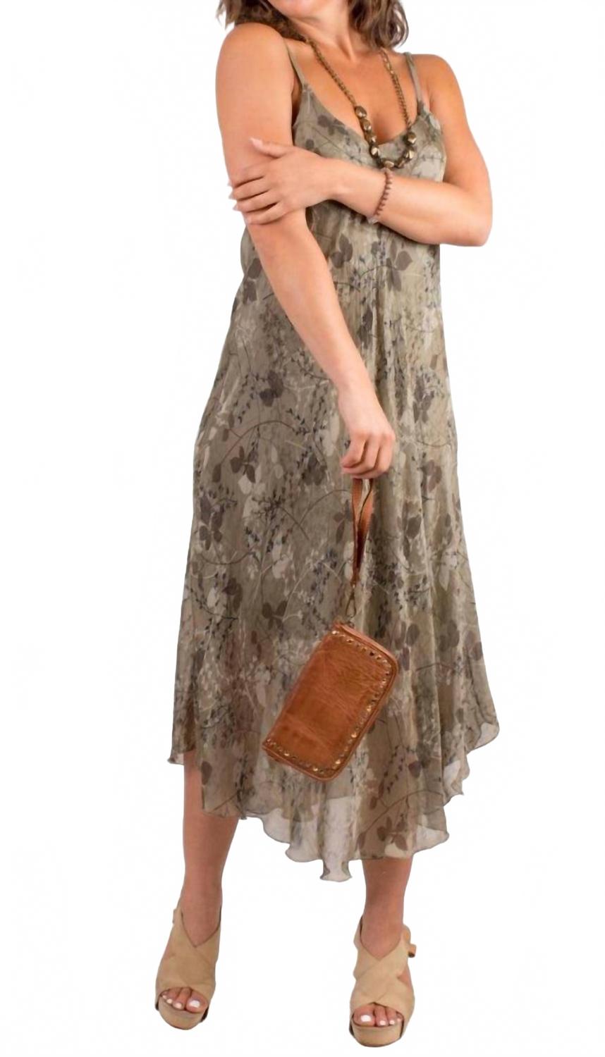 Джиардино Миеле Миди платье в оливковом цвете GIGI MODA
Джиардино Миеле Миди платье в оливковом цвете GIGI MODA