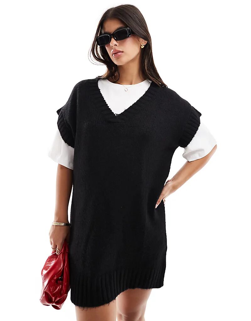 Трикотажное мини-платье-жилет черного цвета Miss Selfridge
Трикотажное мини-платье-жилет черного цвета Miss Selfridge