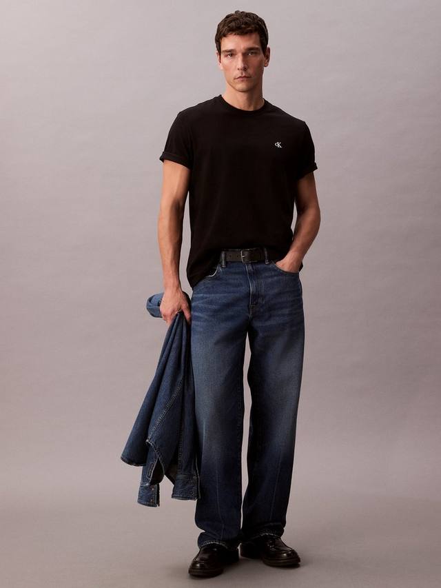 Хлопковая футболка Regular Fit с коротким рукавом и логотипом Monogram Calvin Klein, Black
Хлопковая футболка Regular Fit с коротким рукавом и логотипом Monogram Calvin Klein, Black