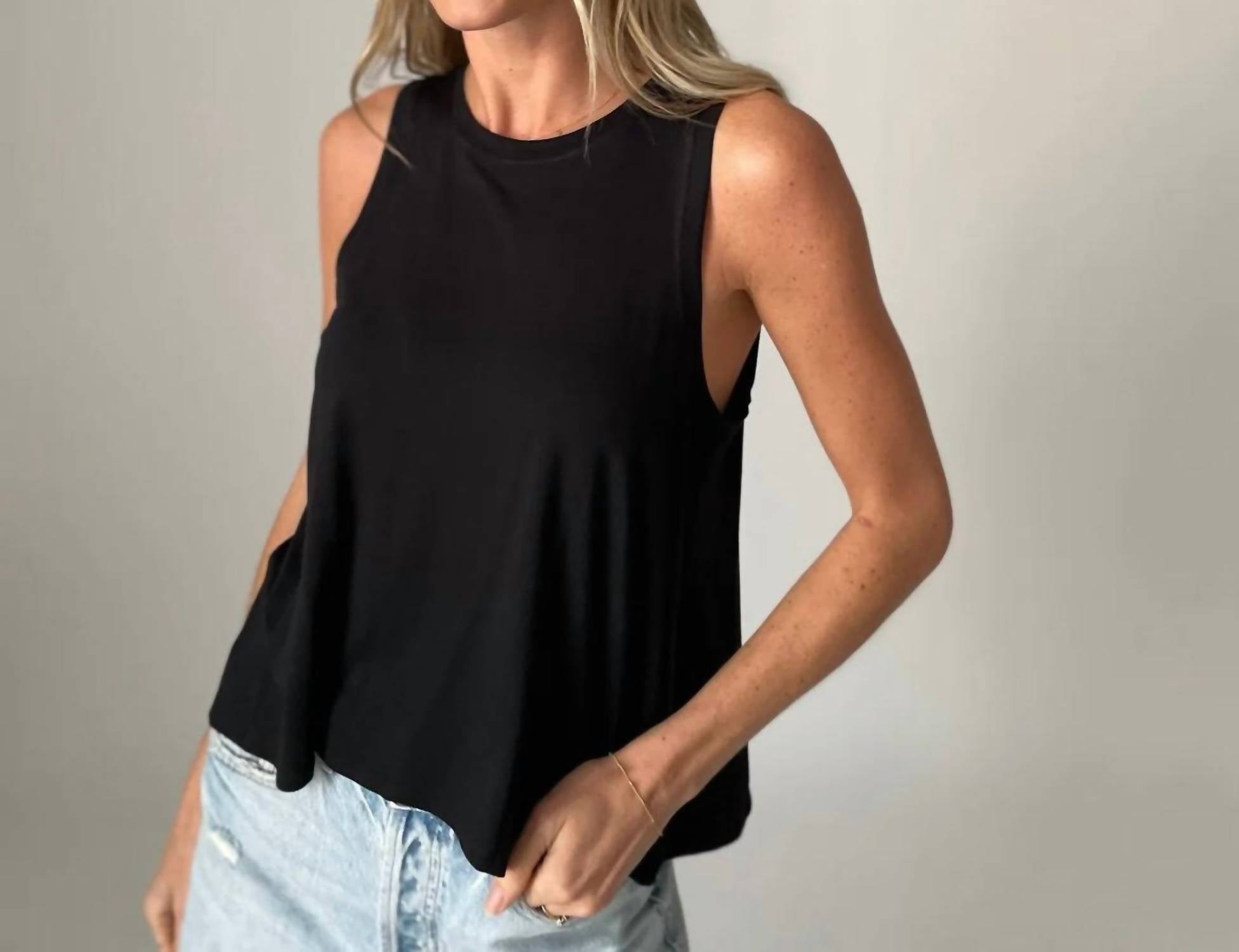 Майка женская SIX/FIFTY, черный 
Майка женская SIX/FIFTY, черный