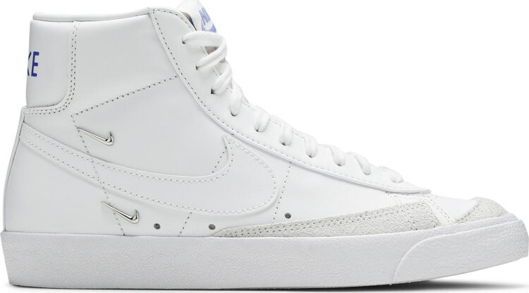 Кроссовки Nike Wmns Blazer Mid '77 SE 'Sisterhood - White Metallic Silver', белый
Кроссовки Nike Wmns Blazer Mid '77 SE 'Sisterhood - White Metallic Silver', белый