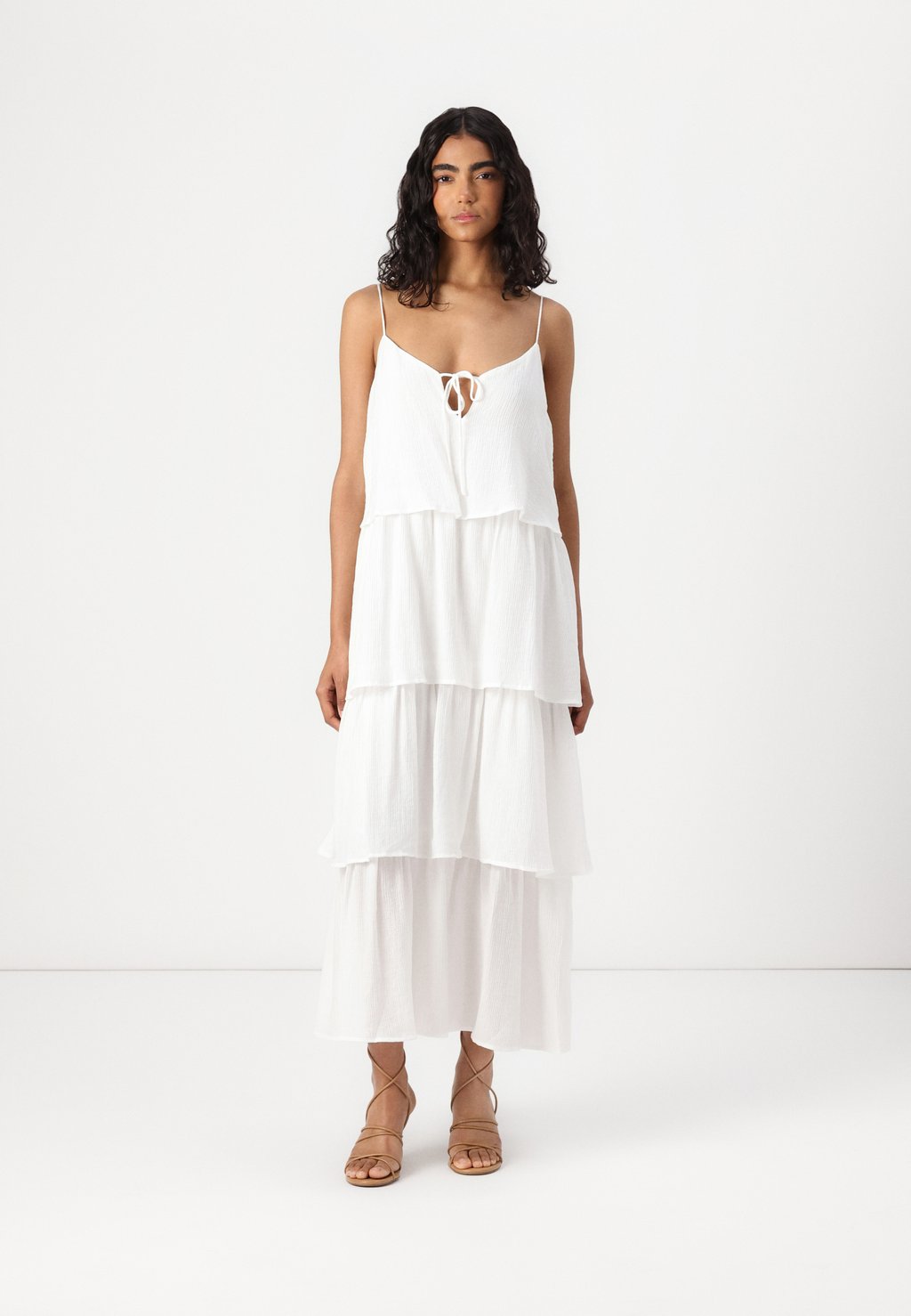 Платье макси OBJANN V NECK Object, белый
Платье макси OBJANN V NECK Object, белый