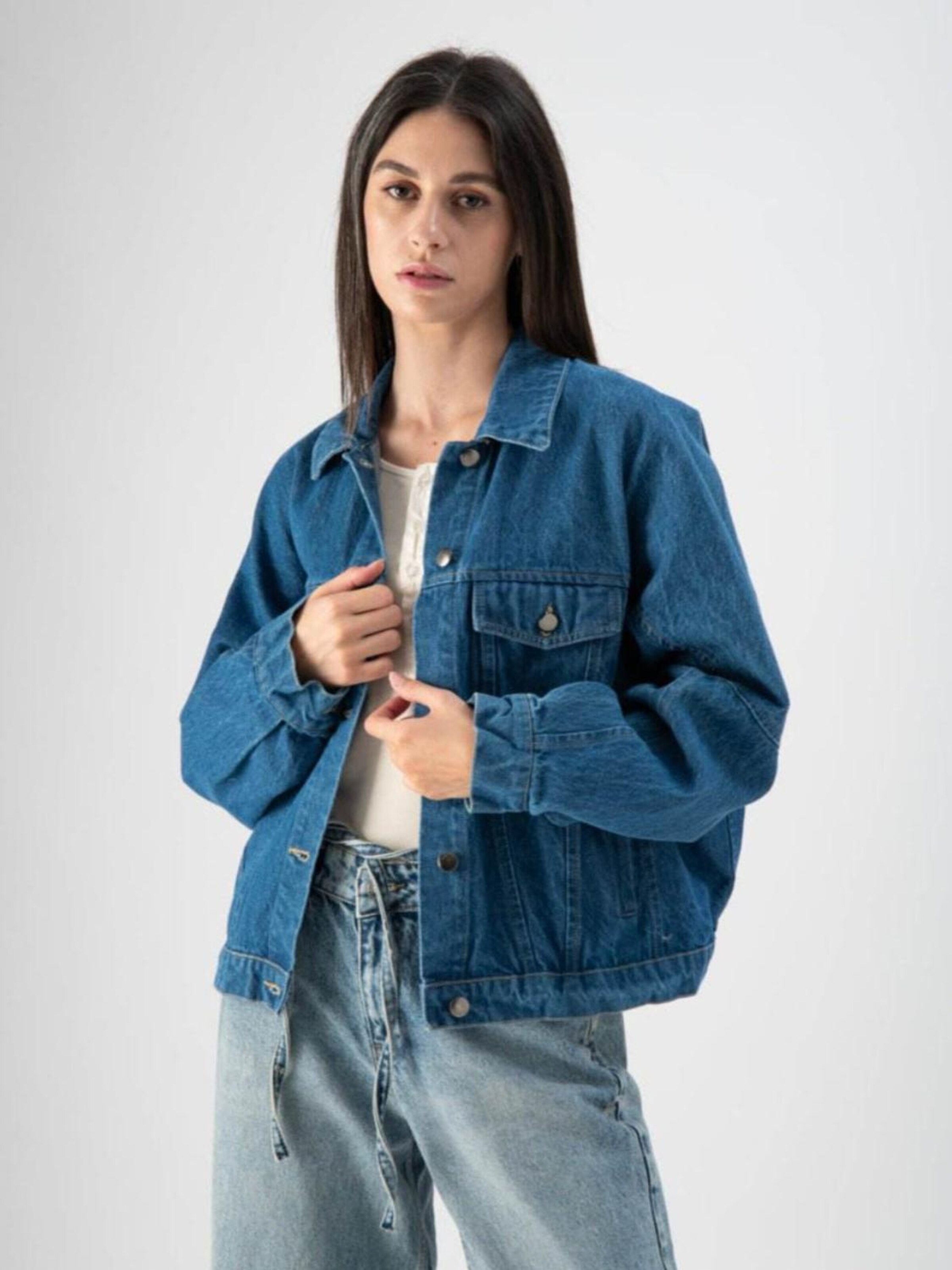 MND Куртка для межсезонья в темно-синем цвете
MND Куртка для межсезонья в темно-синем цвете